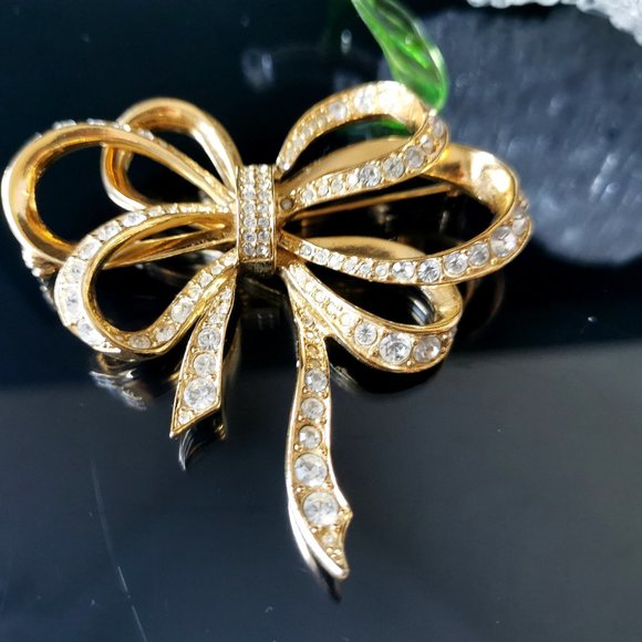 Vintage KJL for Avon Rhinestone Gold tone Bow Brooch Pin - Picture 2 of 8